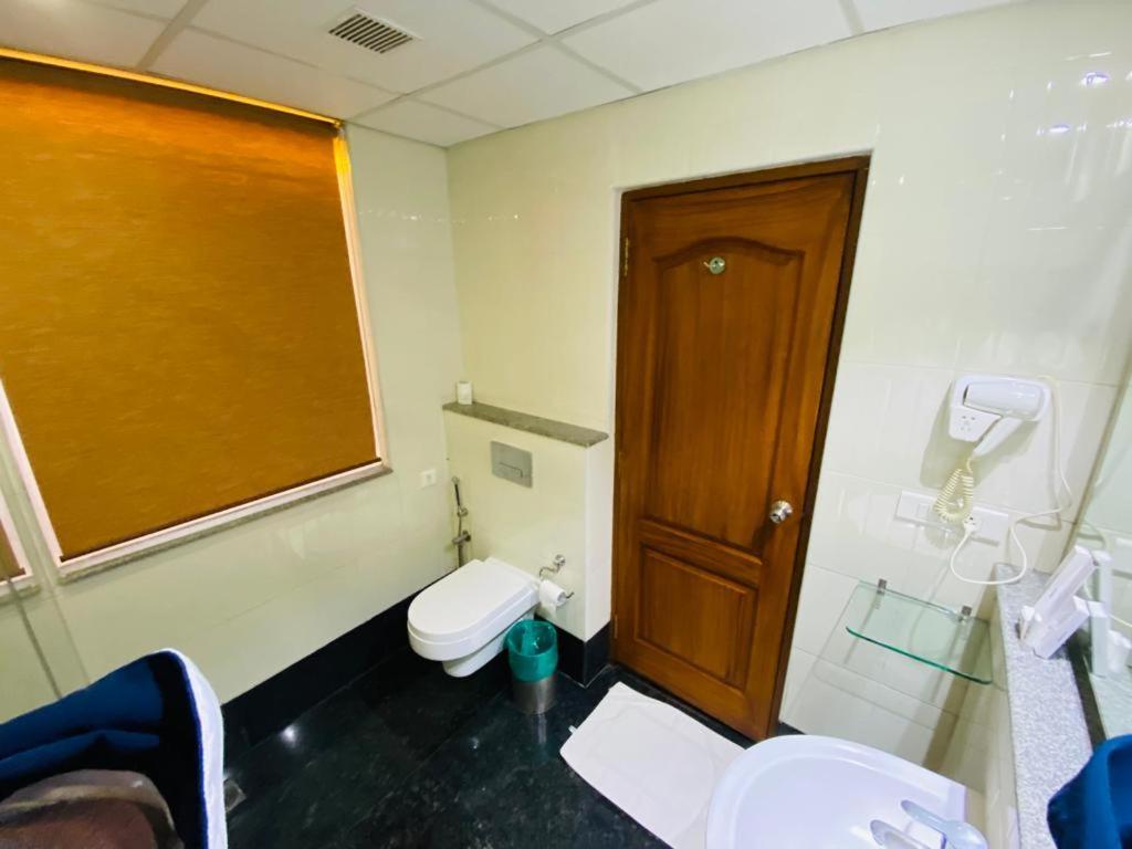 Peppervine Hotel Теккади Экстерьер фото