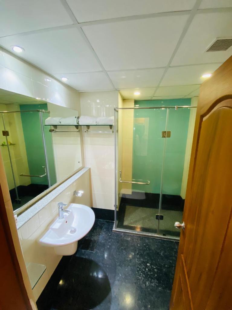 Peppervine Hotel Теккади Экстерьер фото